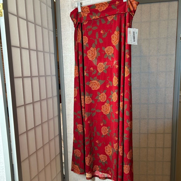 LuLaRoe Dresses & Skirts - NWT LuLaRoe Maxi skirt